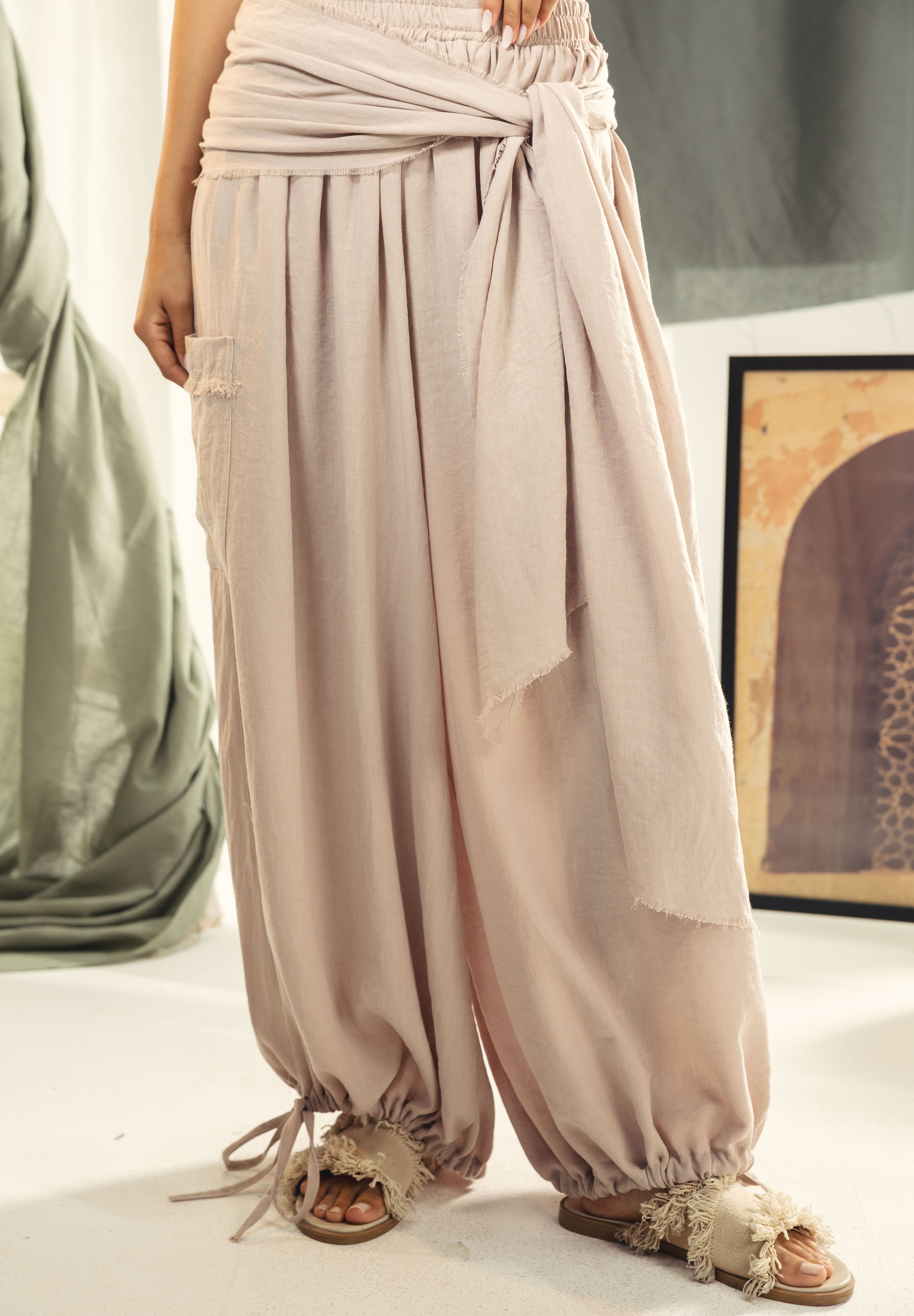 Balloon pants with a waist band and a scarf Beige