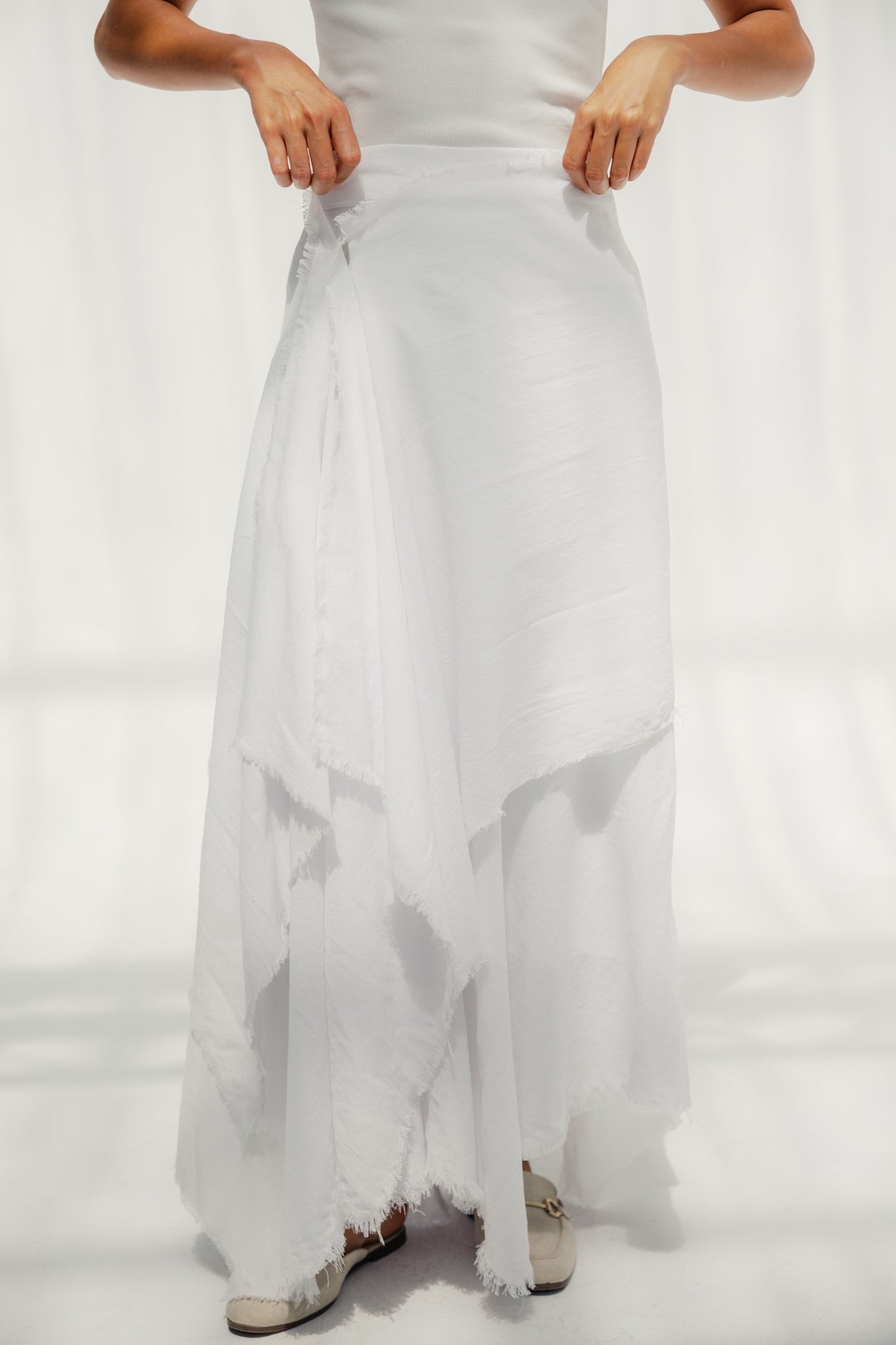 A Flowy skirt with different lengths White