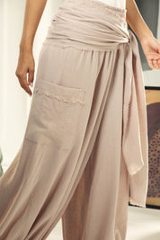 Balloon pants with a waist band and a scarf Beige