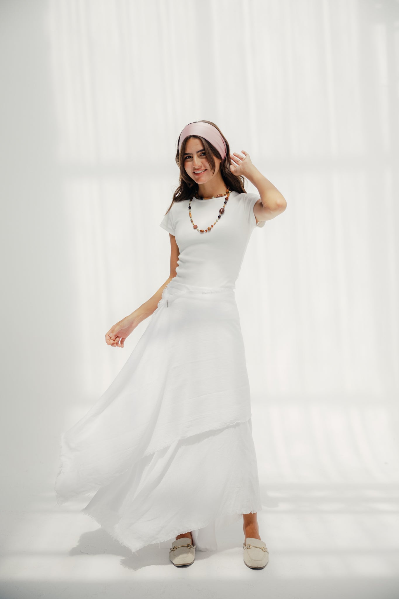 A Flowy skirt with different lengths White