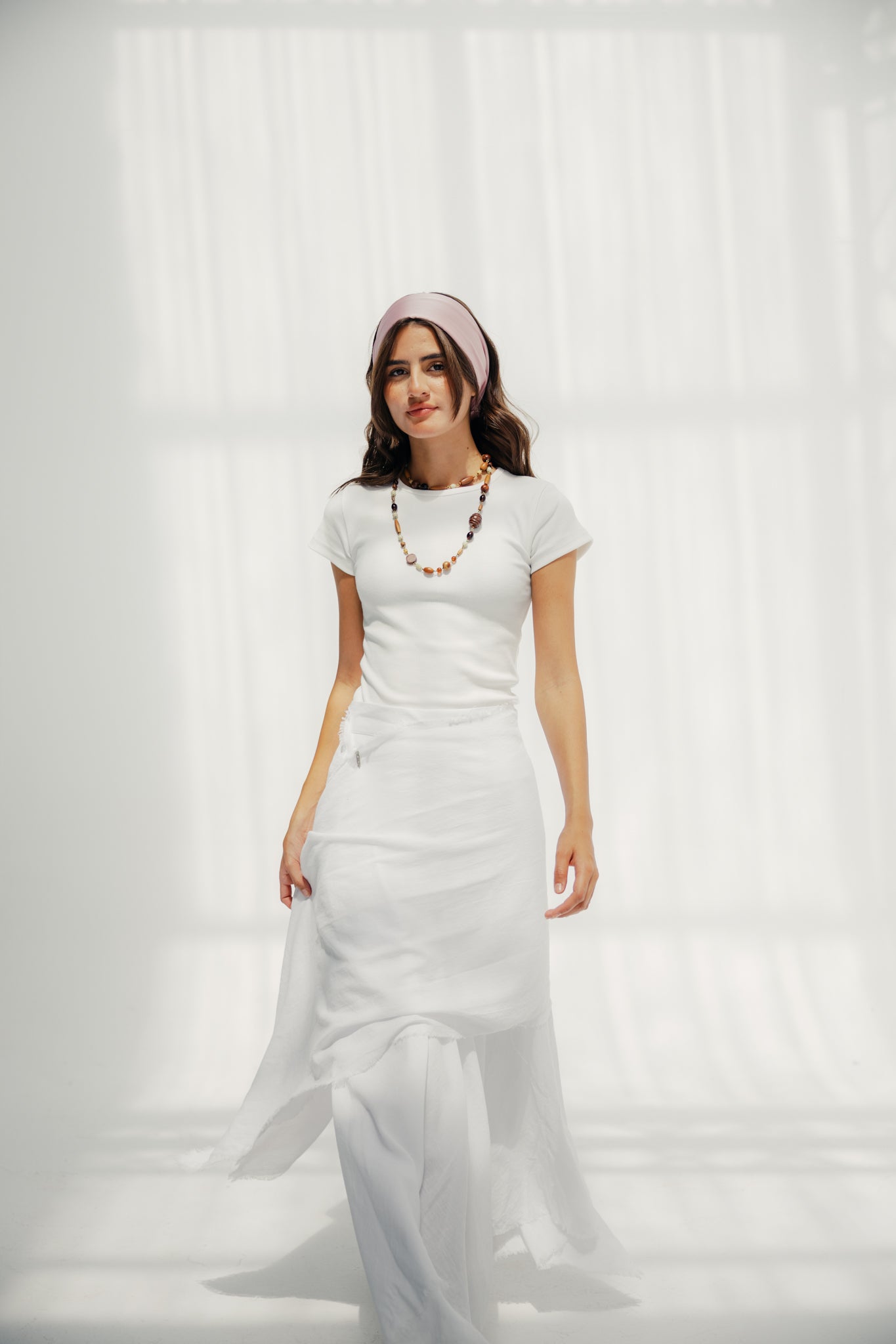 A Flowy skirt with different lengths White