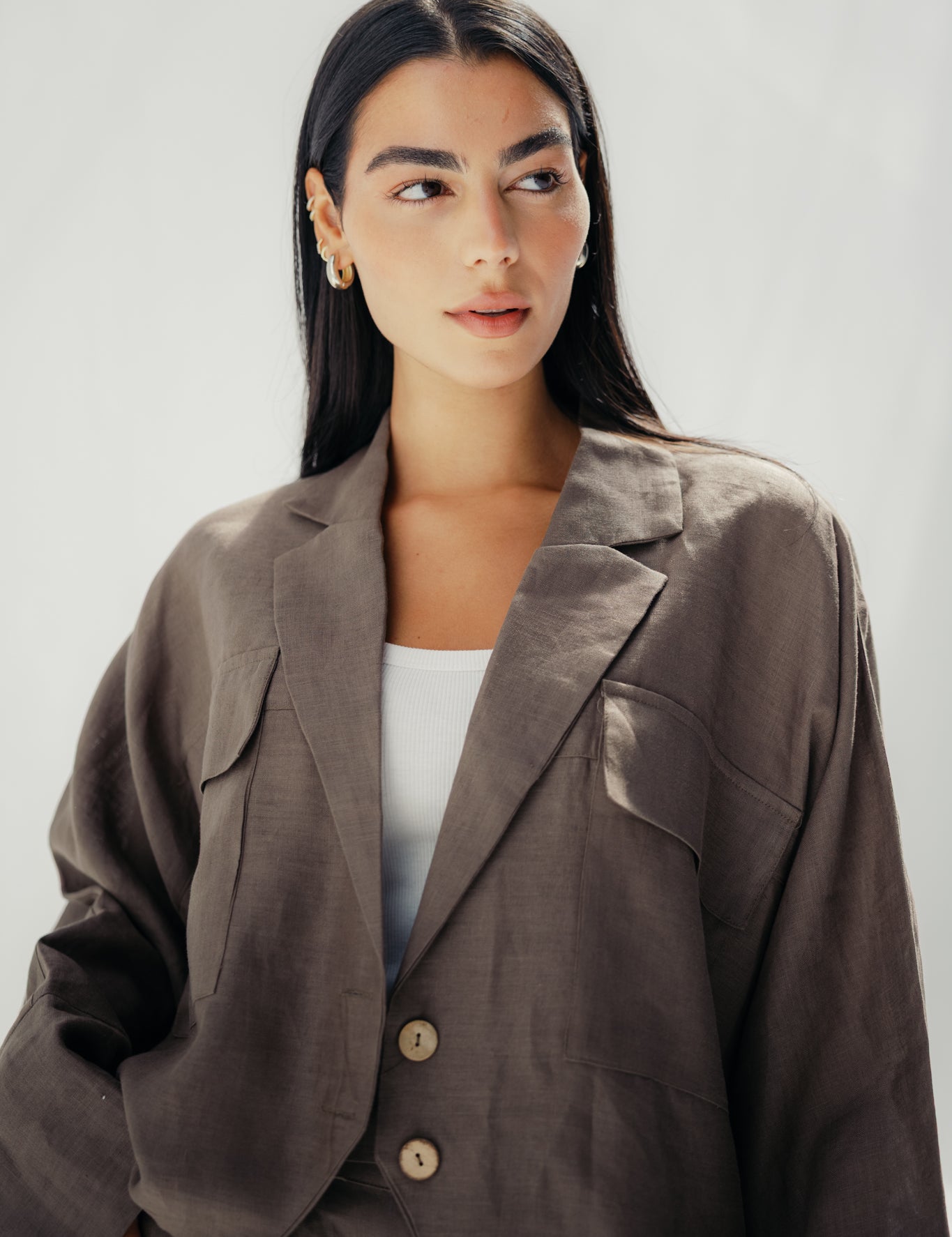 amira-589_13ff8738-ef3b-416e-a755-93a0df98ae1f.jpg