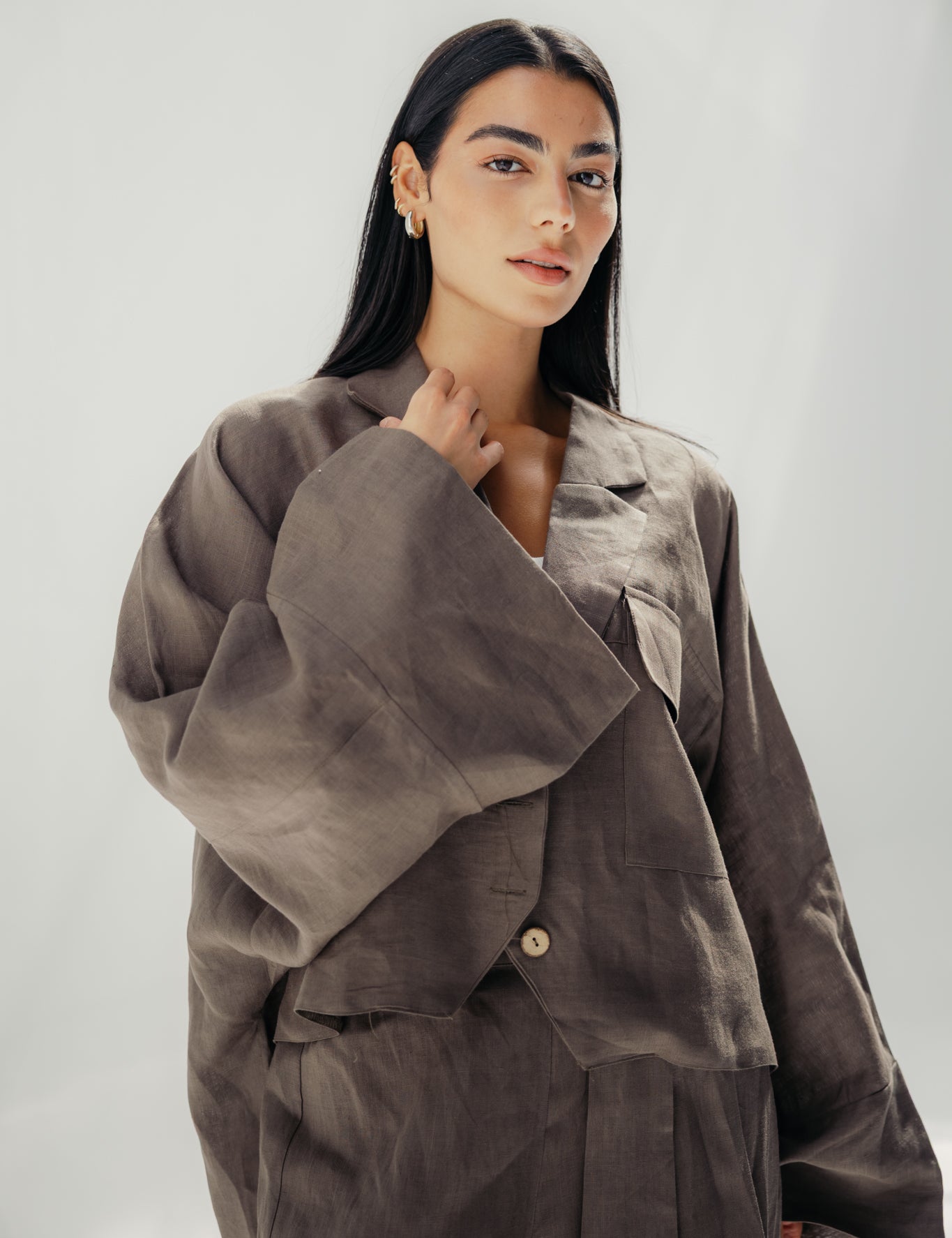amira-590_0e837848-1461-4331-8b91-109214d62308.jpg