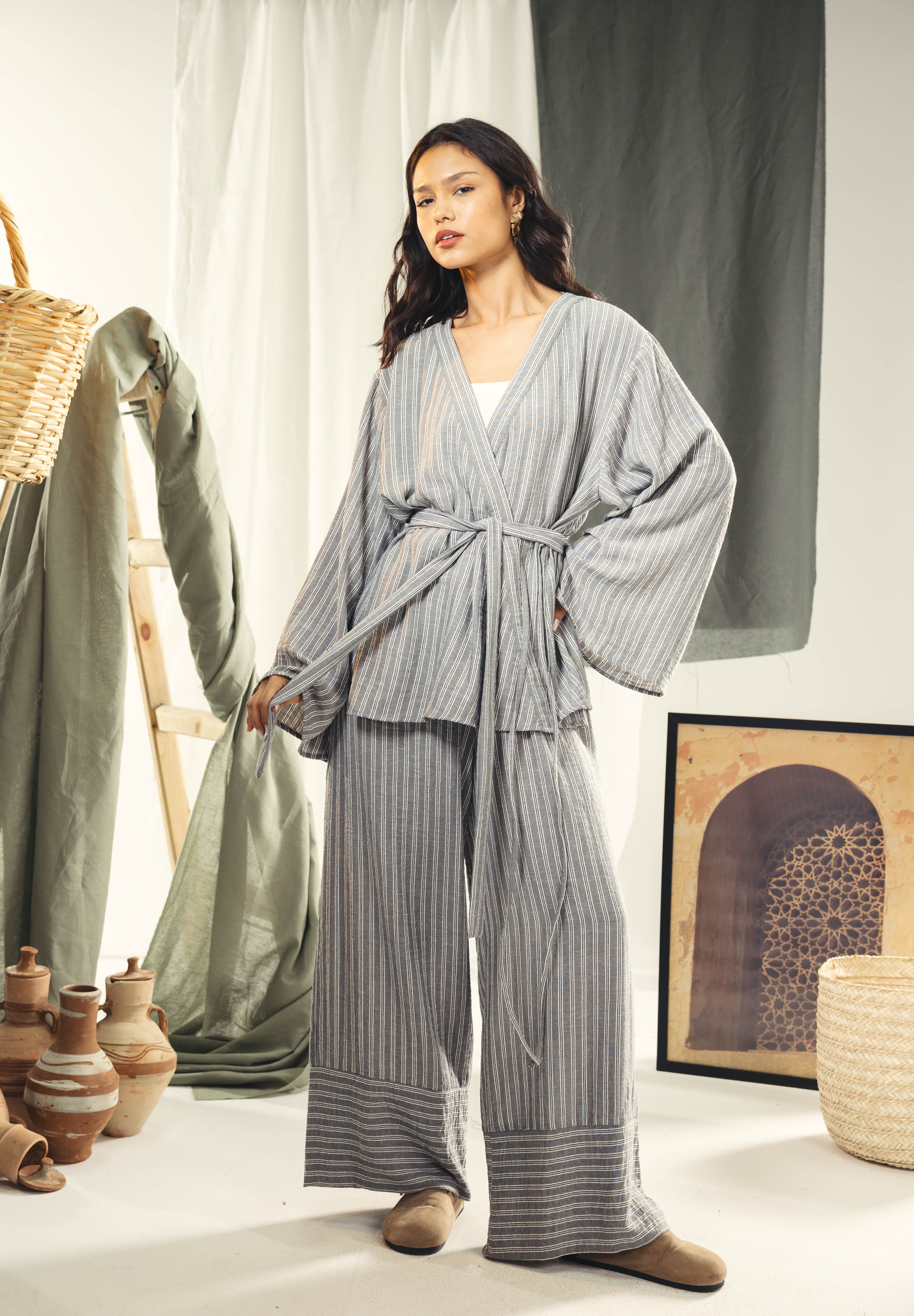 Striped Relaxed-Fit Cardigan with Wide Sleeves Grey