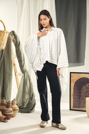 oversized striped shirt with back straw string White & Black