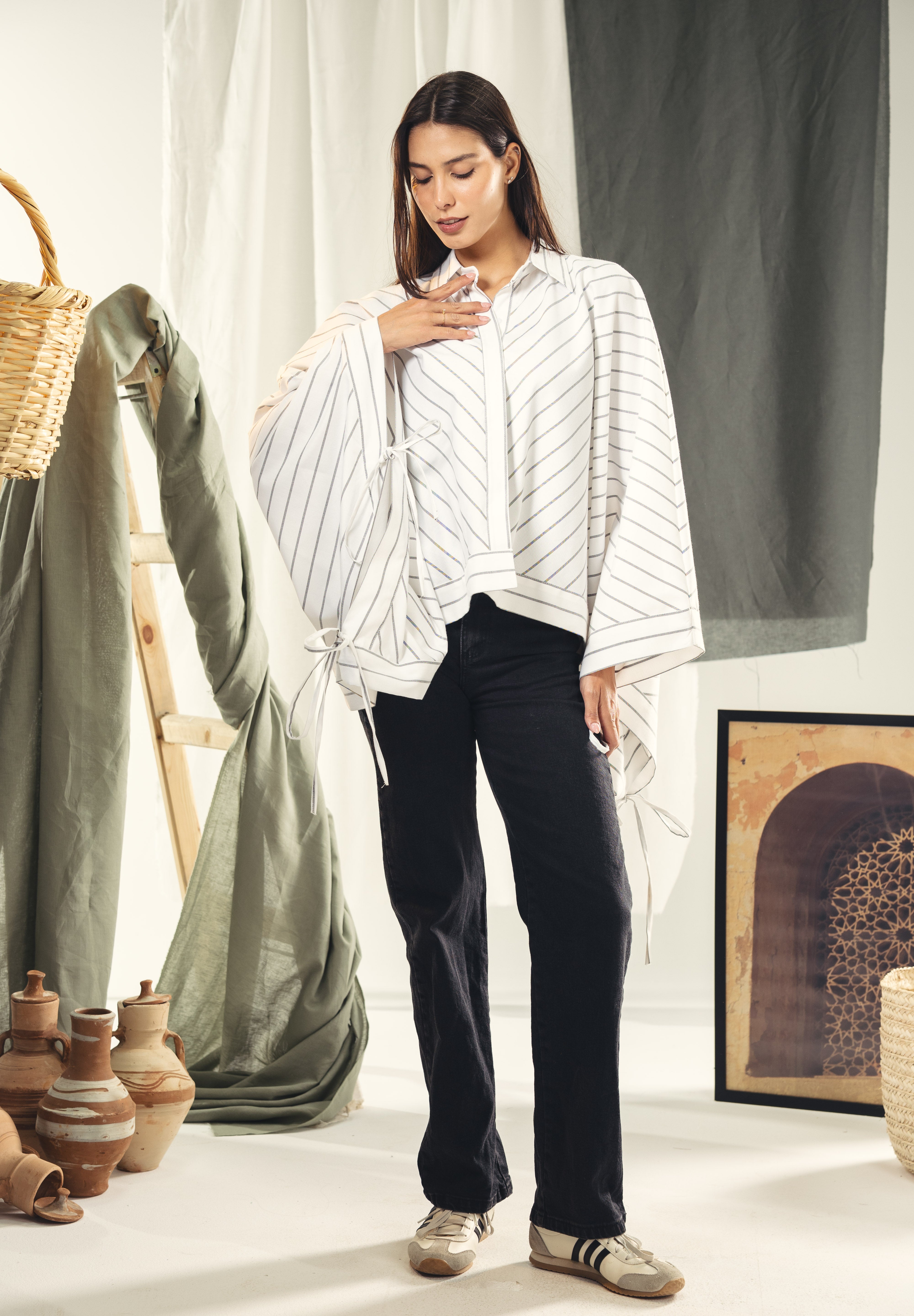 oversized striped shirt with back straw string White & Black