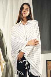 oversized striped shirt with back straw string White & Black