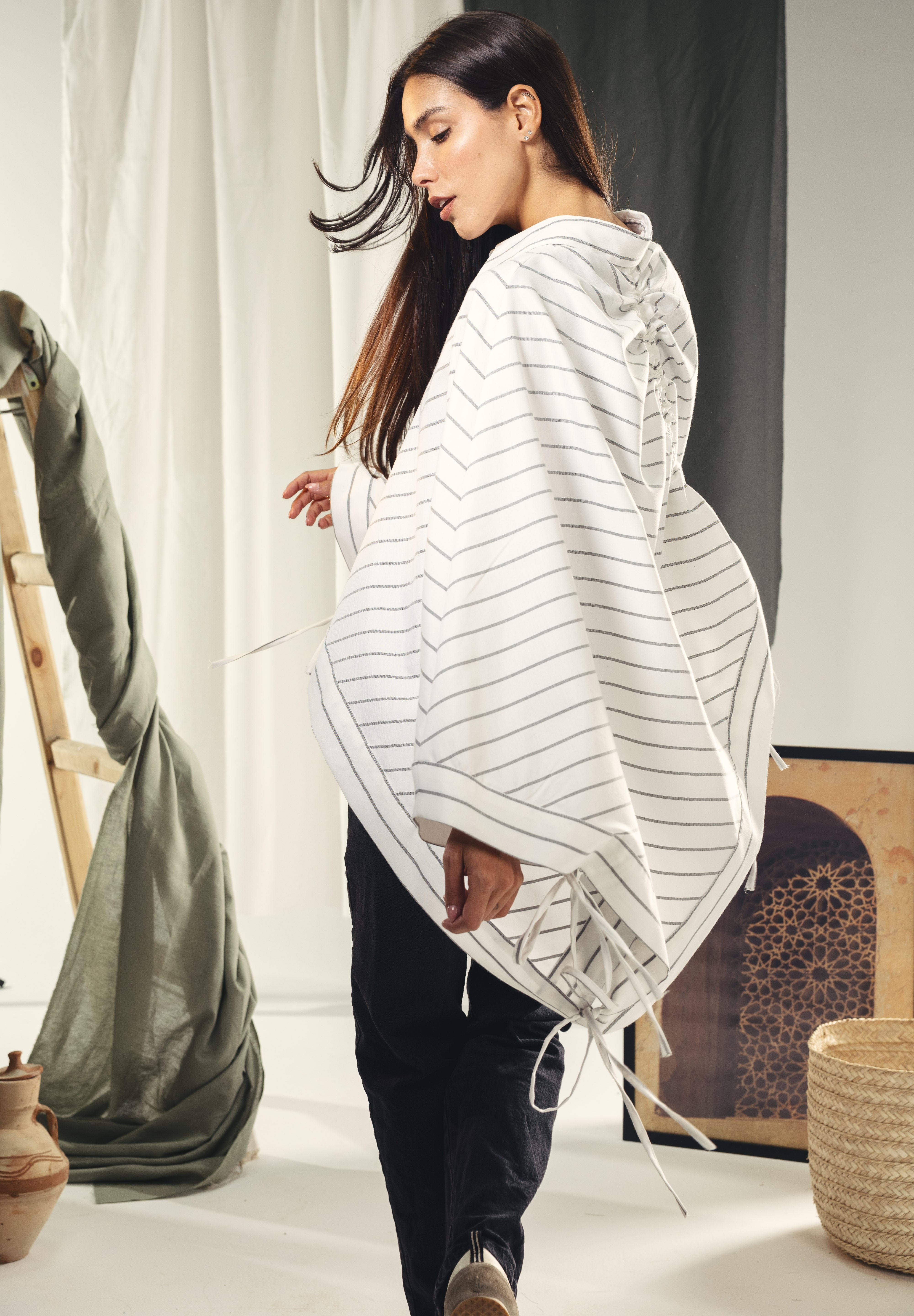 oversized striped shirt with back straw string White & Black