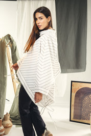oversized striped shirt with back straw string White & Black