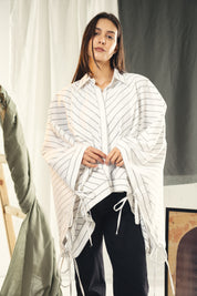 oversized striped shirt with back straw string White & Black