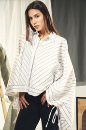 oversized striped shirt with back straw string White & Black