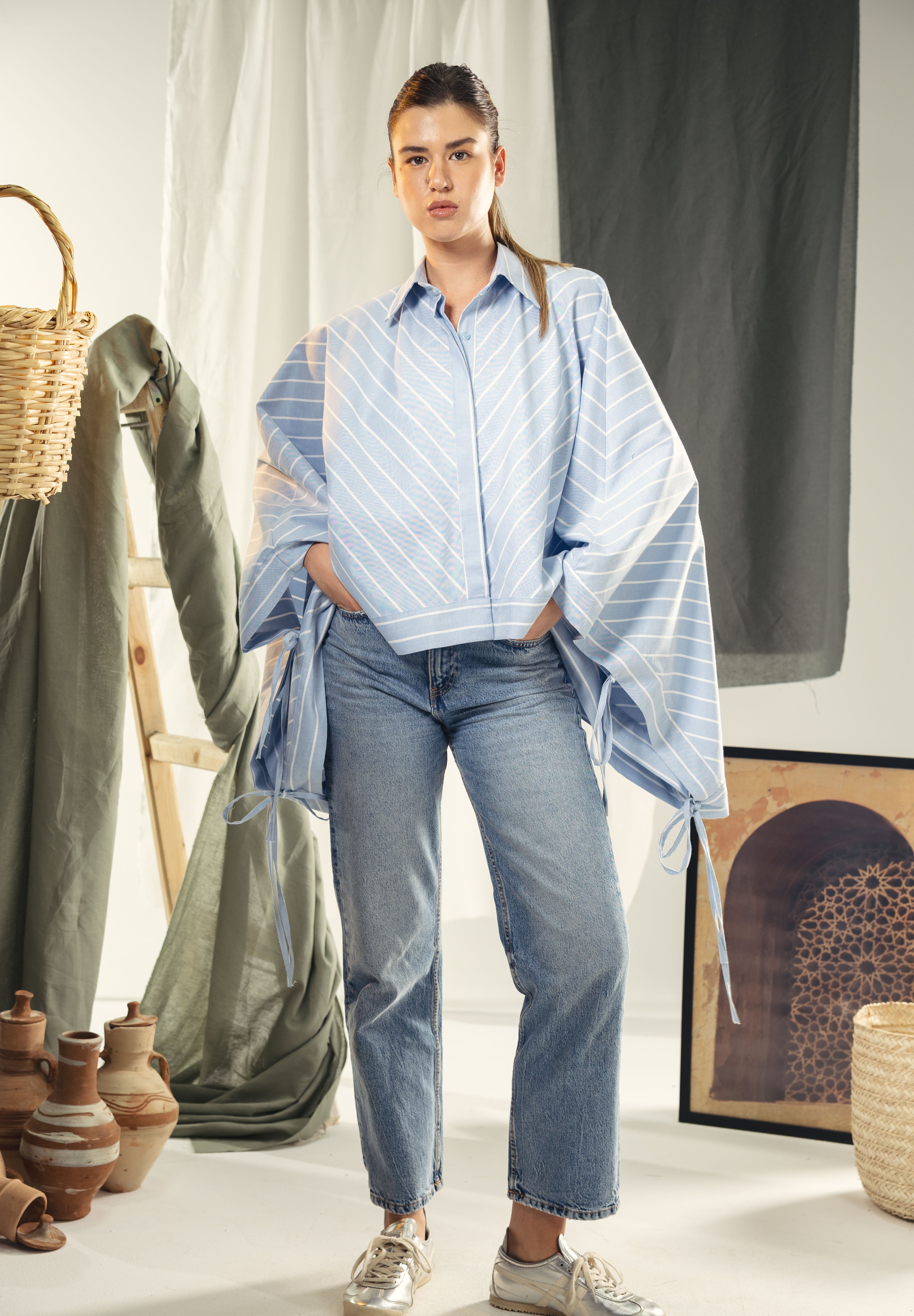 oversized striped shirt with back straw string Blue & White