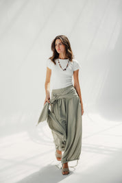 Balloon pants with a waist band and a scarf light olive