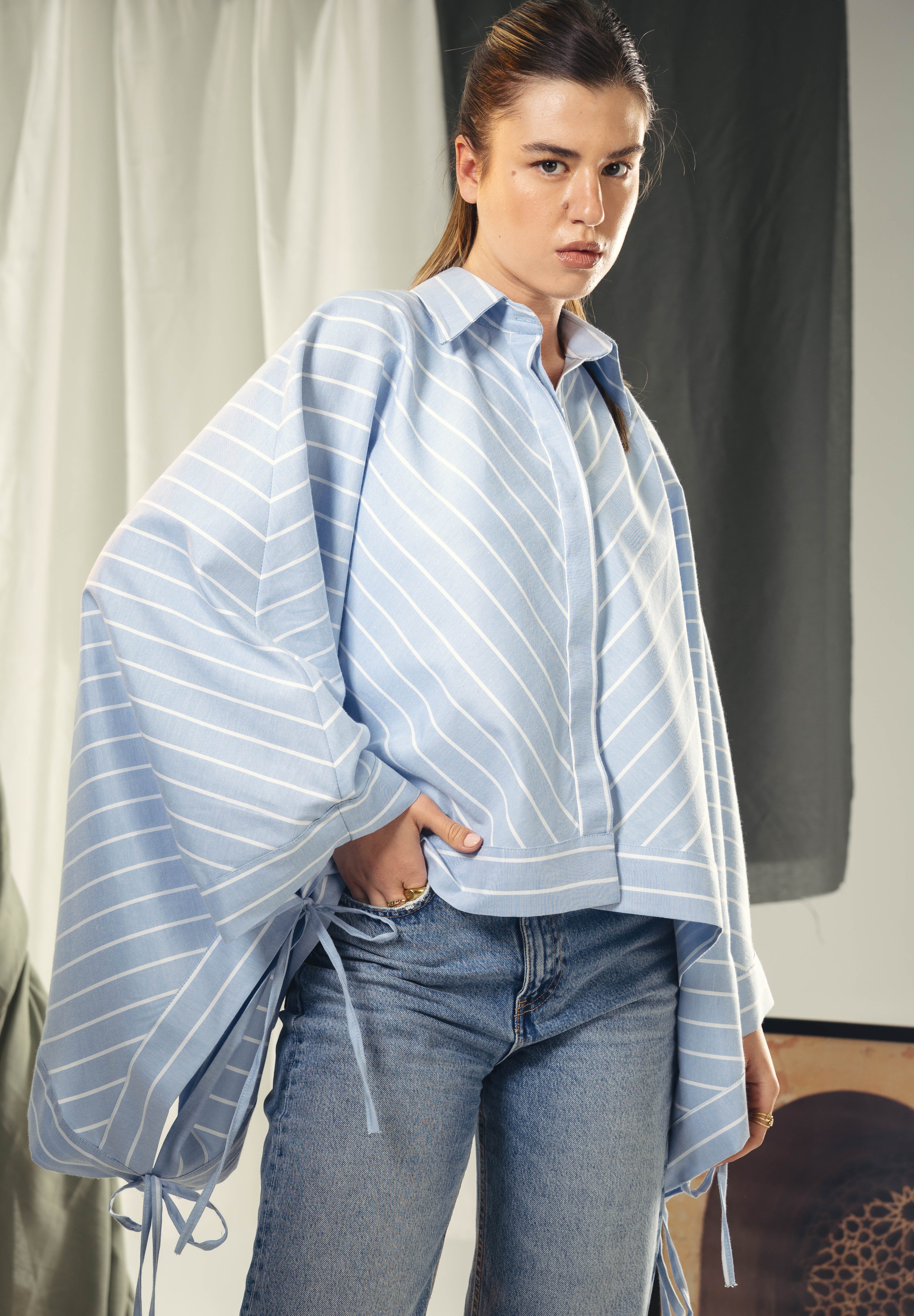 oversized striped shirt with back straw string Blue & White