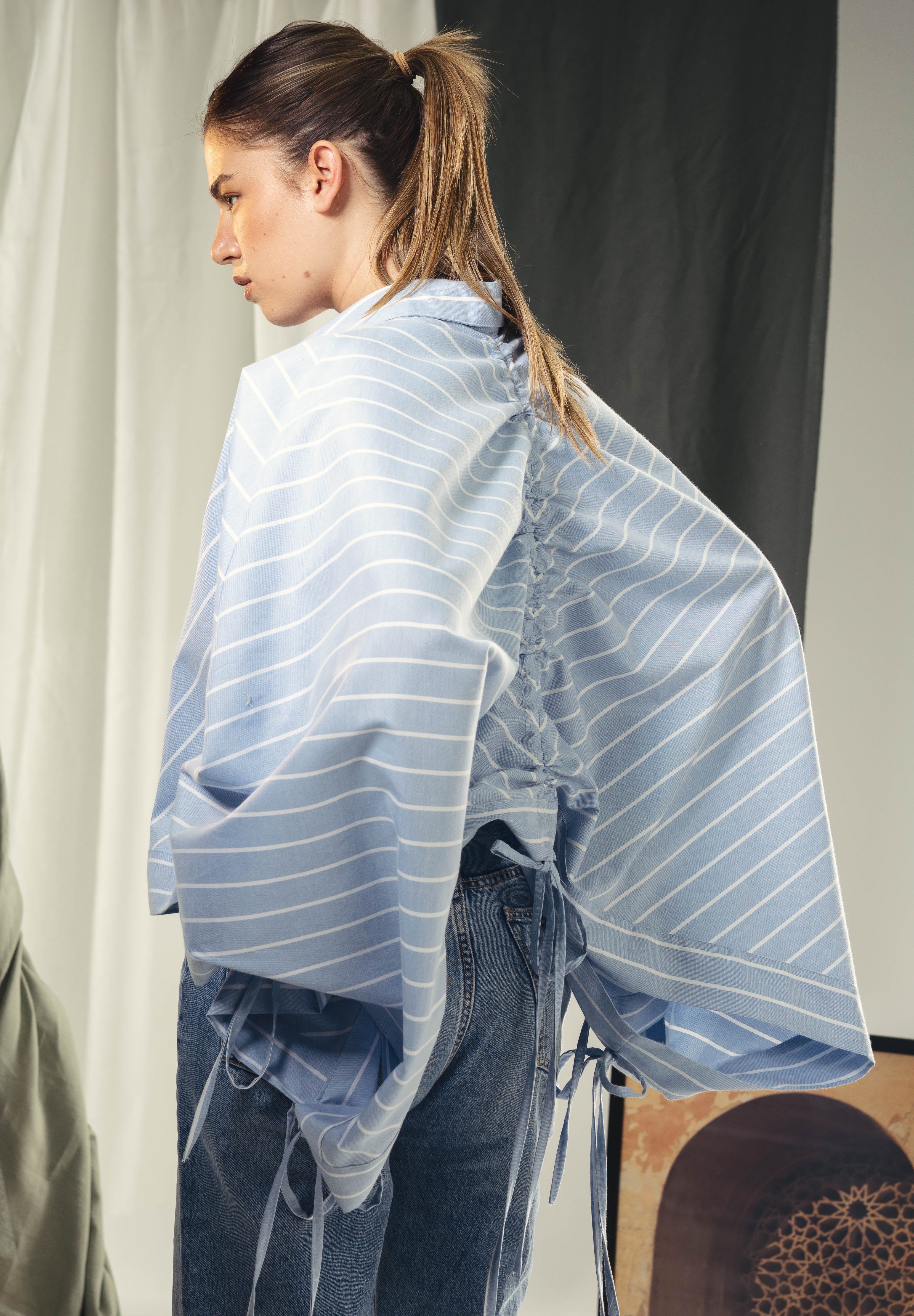 oversized striped shirt with back straw string Blue & White