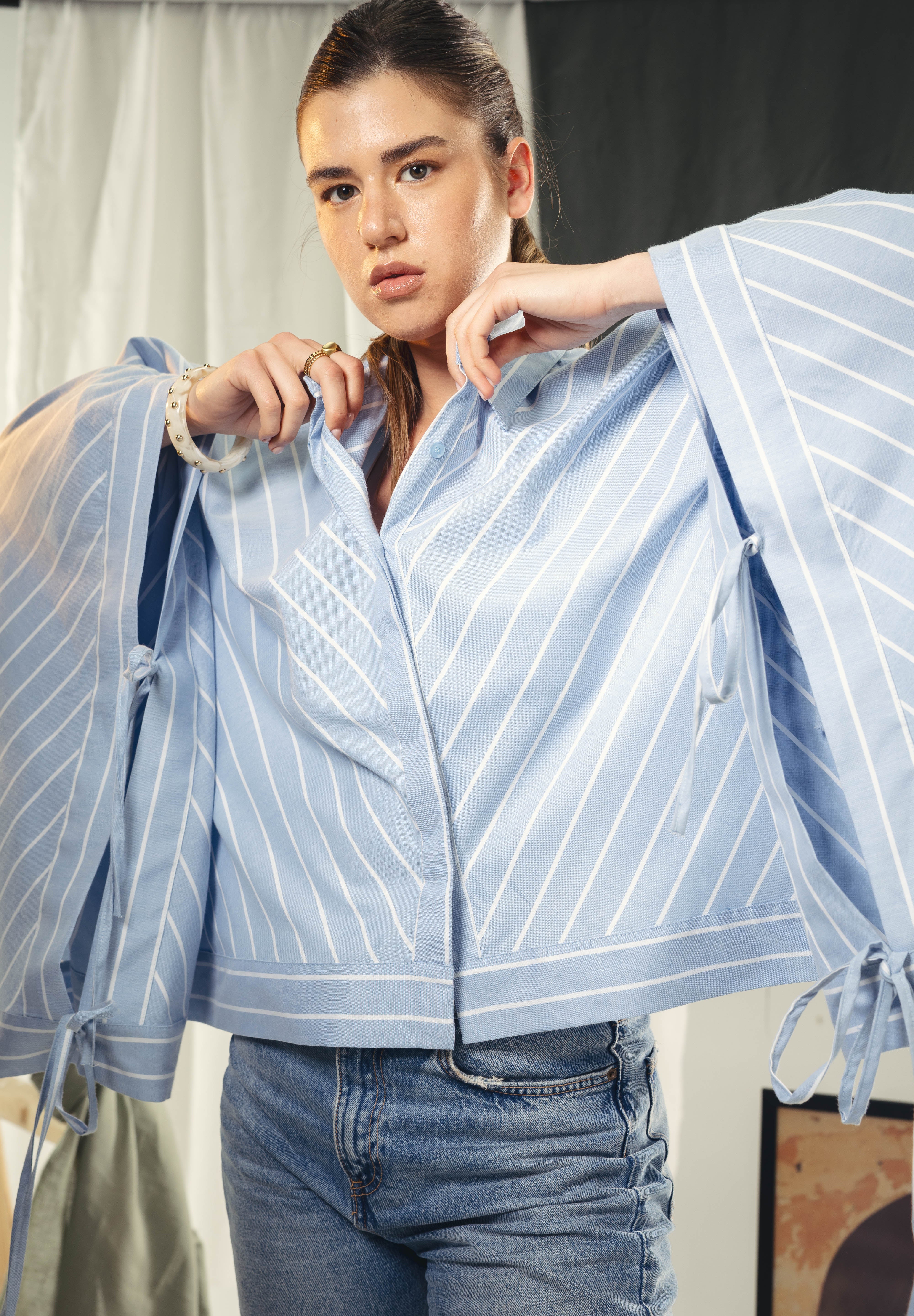 oversized striped shirt with back straw string Blue & White