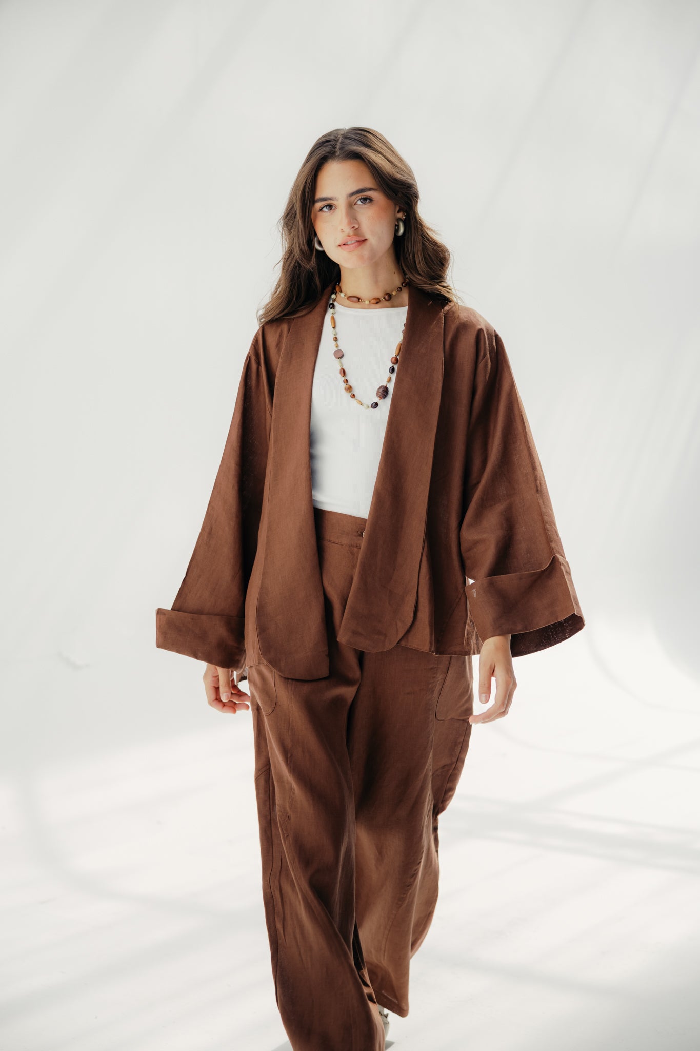 Aslightly Balloon pants with cuts and seams Light Brown