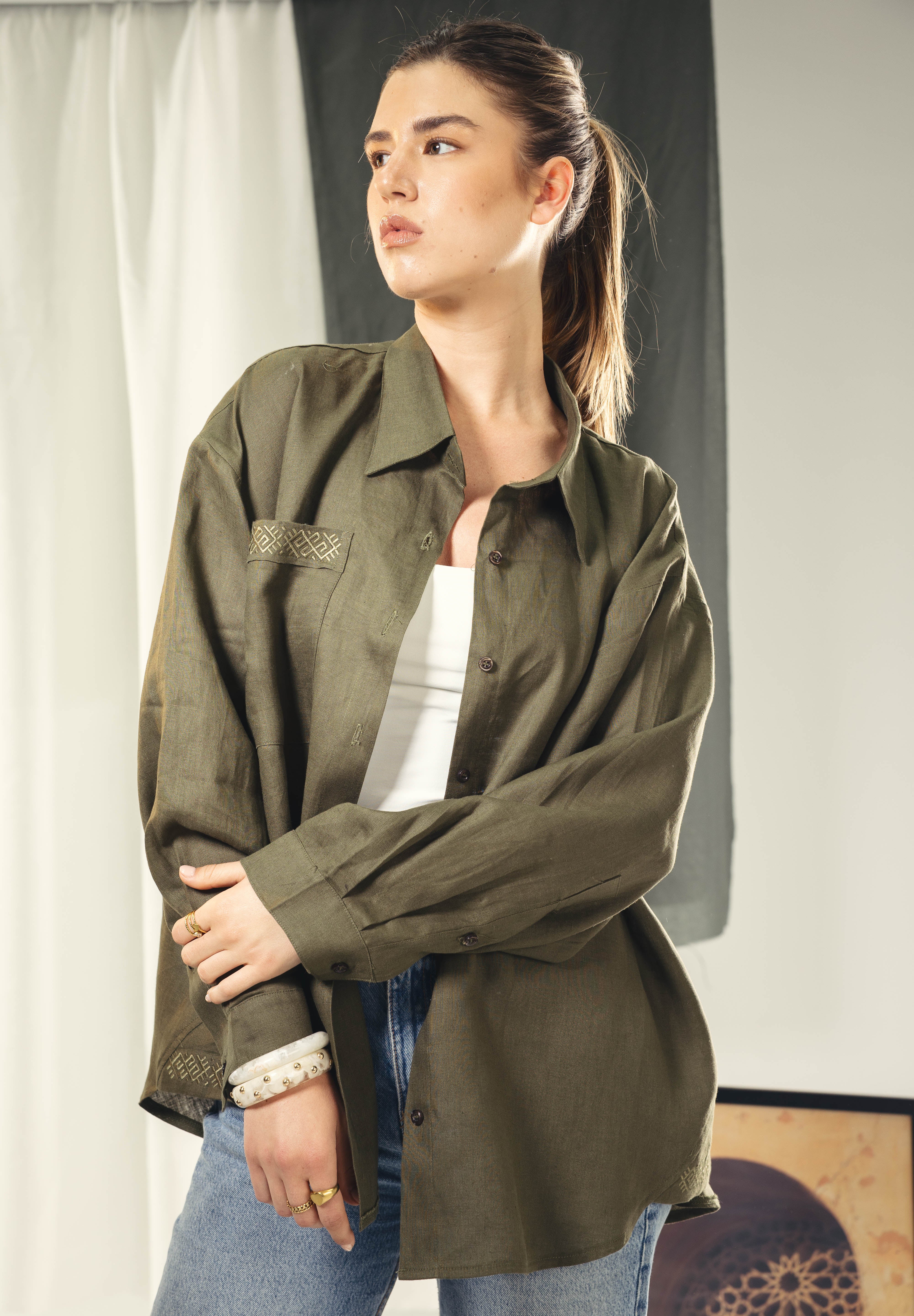 Oversized embroidered shirt olive green