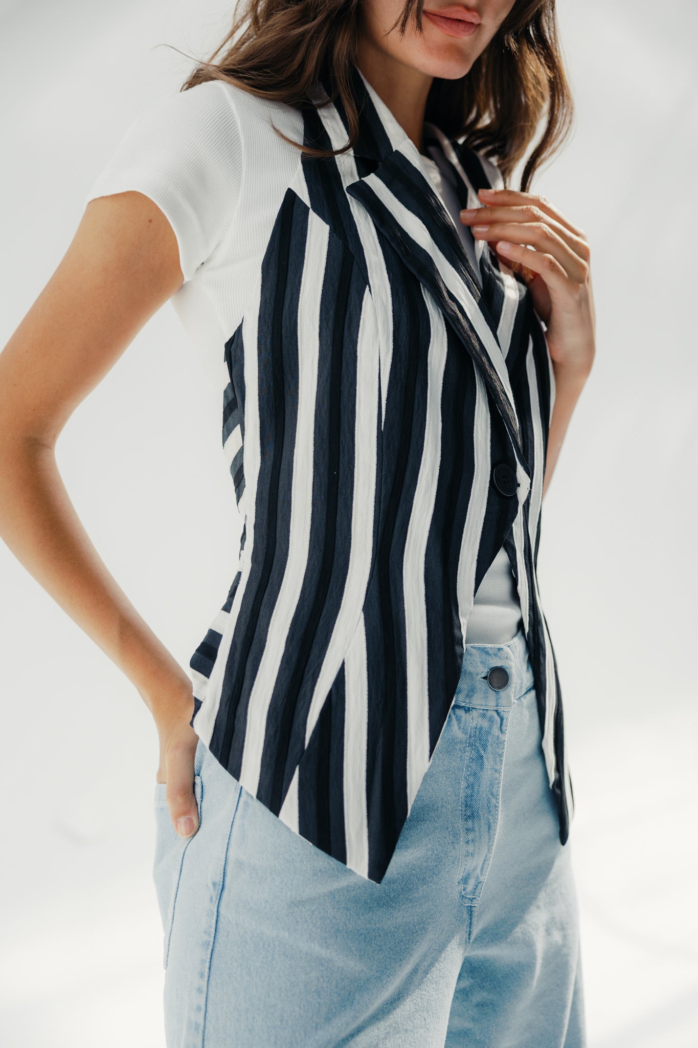 The Solano vest  Black and White