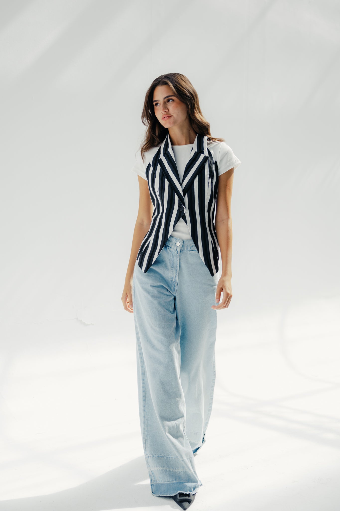The Solano vest  Black and White