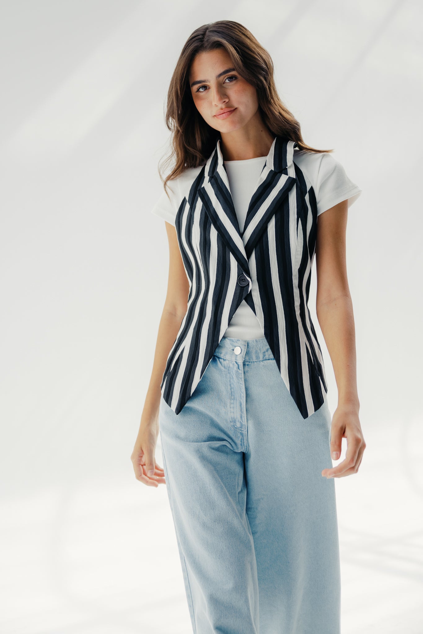The Solano vest  Black and White