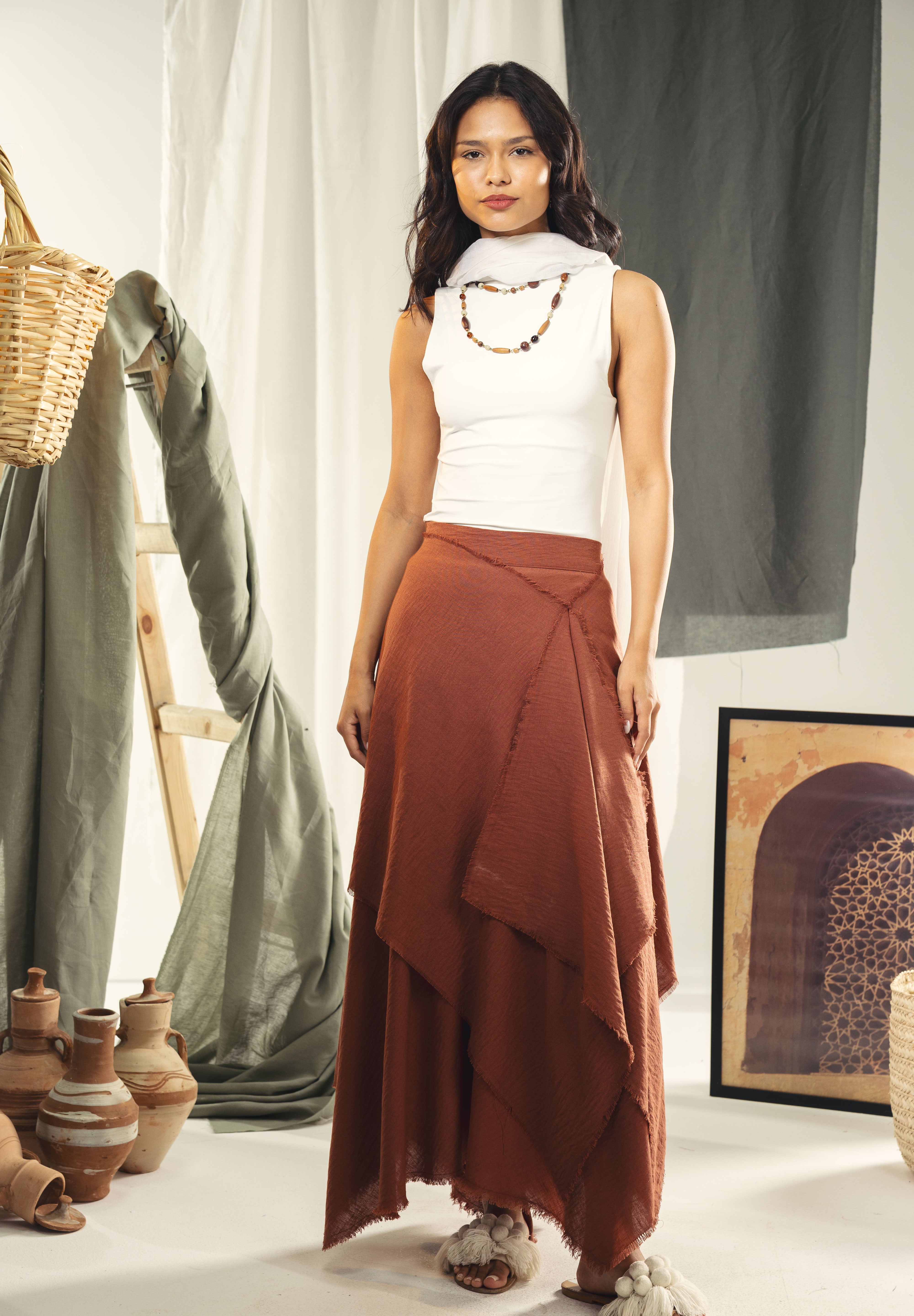 A Flowy skirt with different lengths Orange