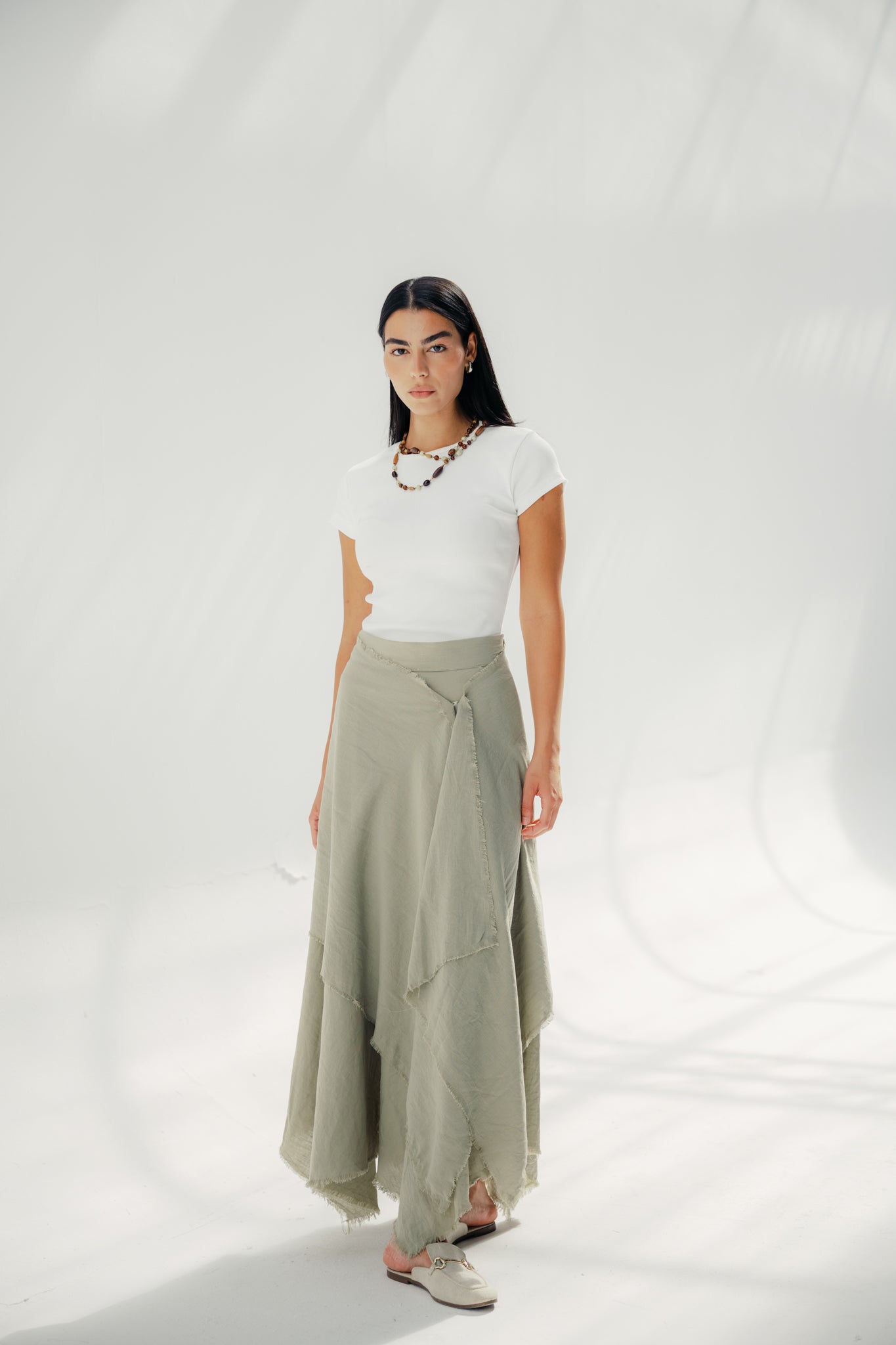 A Flowy skirt with different lengths Olive