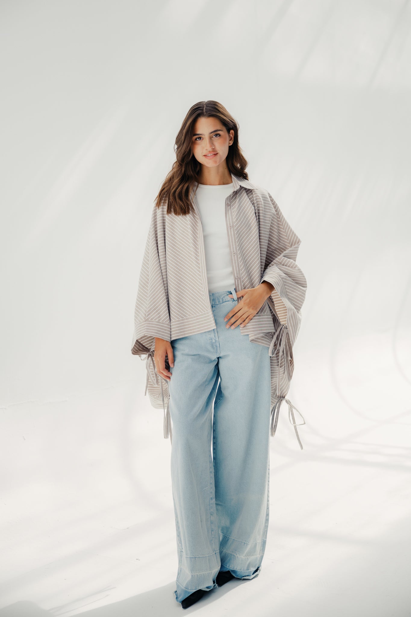 oversized striped shirt with back straw string Cafe & White