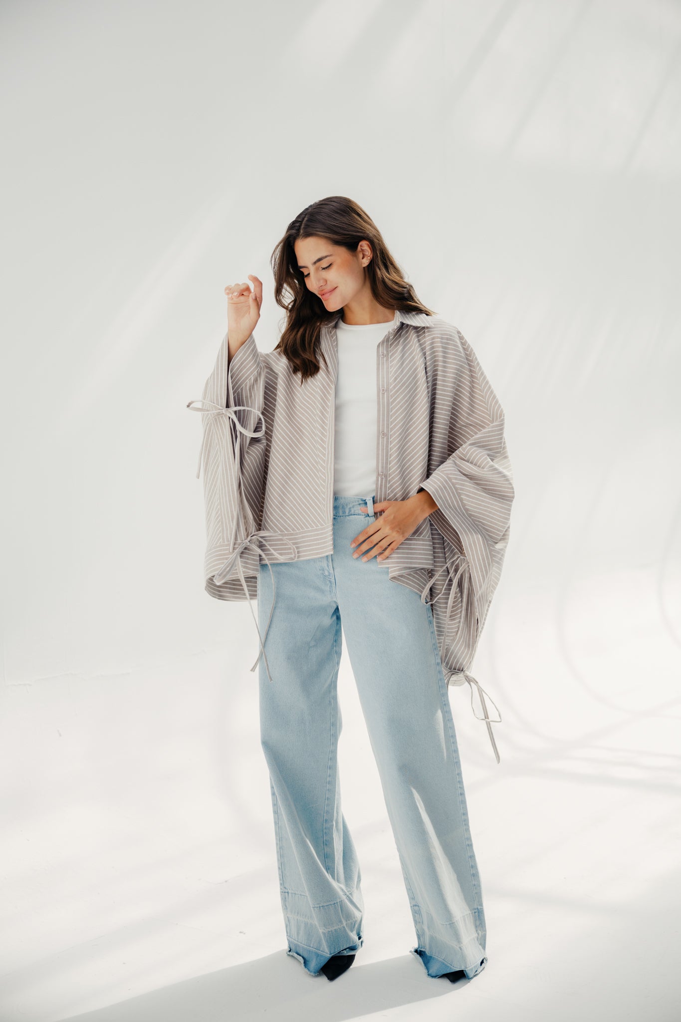 oversized striped shirt with back straw string Cafe & White