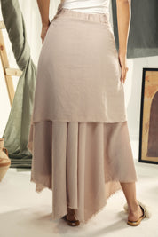 A Flowy skirt with different lengths Beige