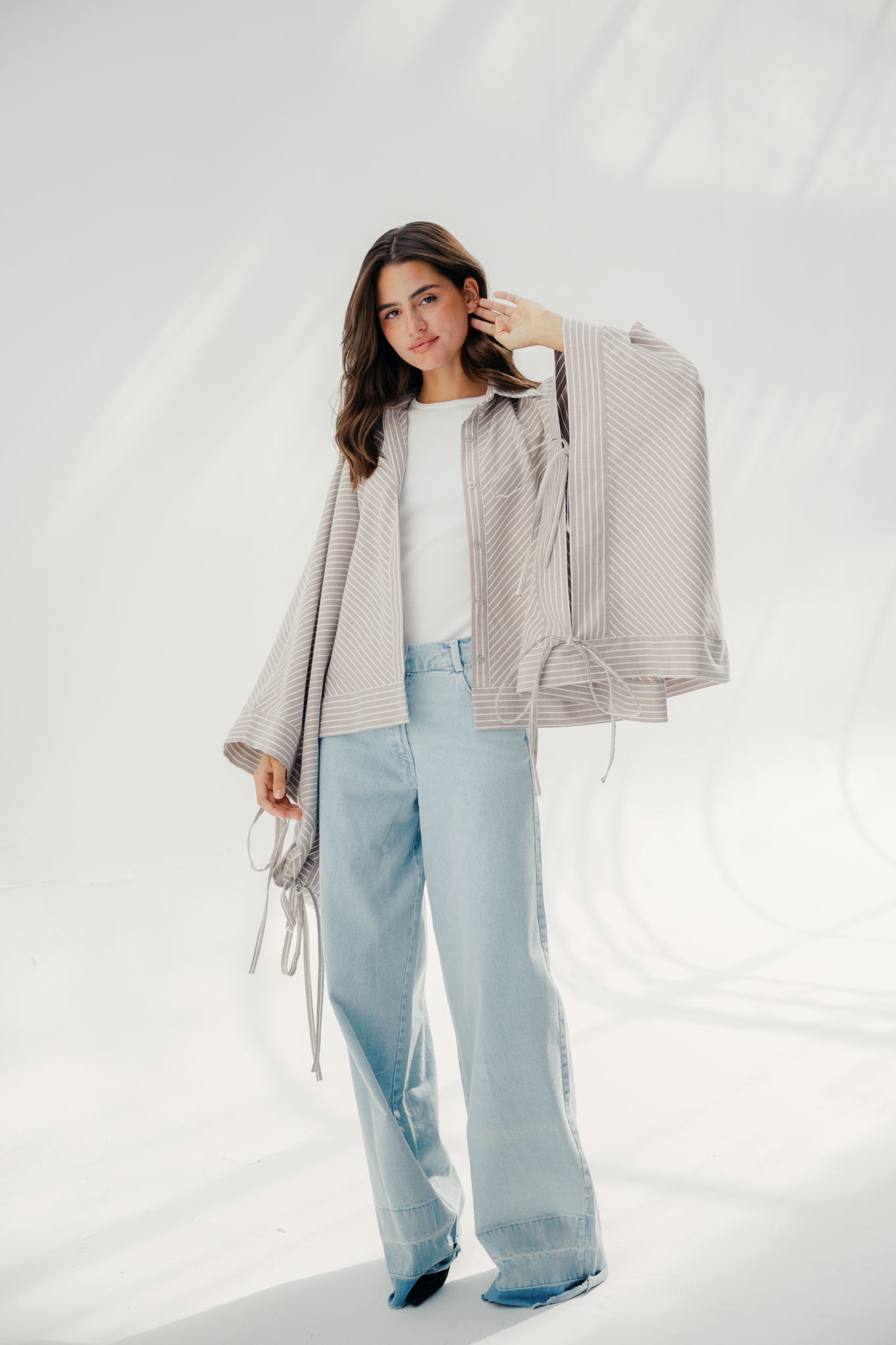 oversized striped shirt with back straw string Cafe & White