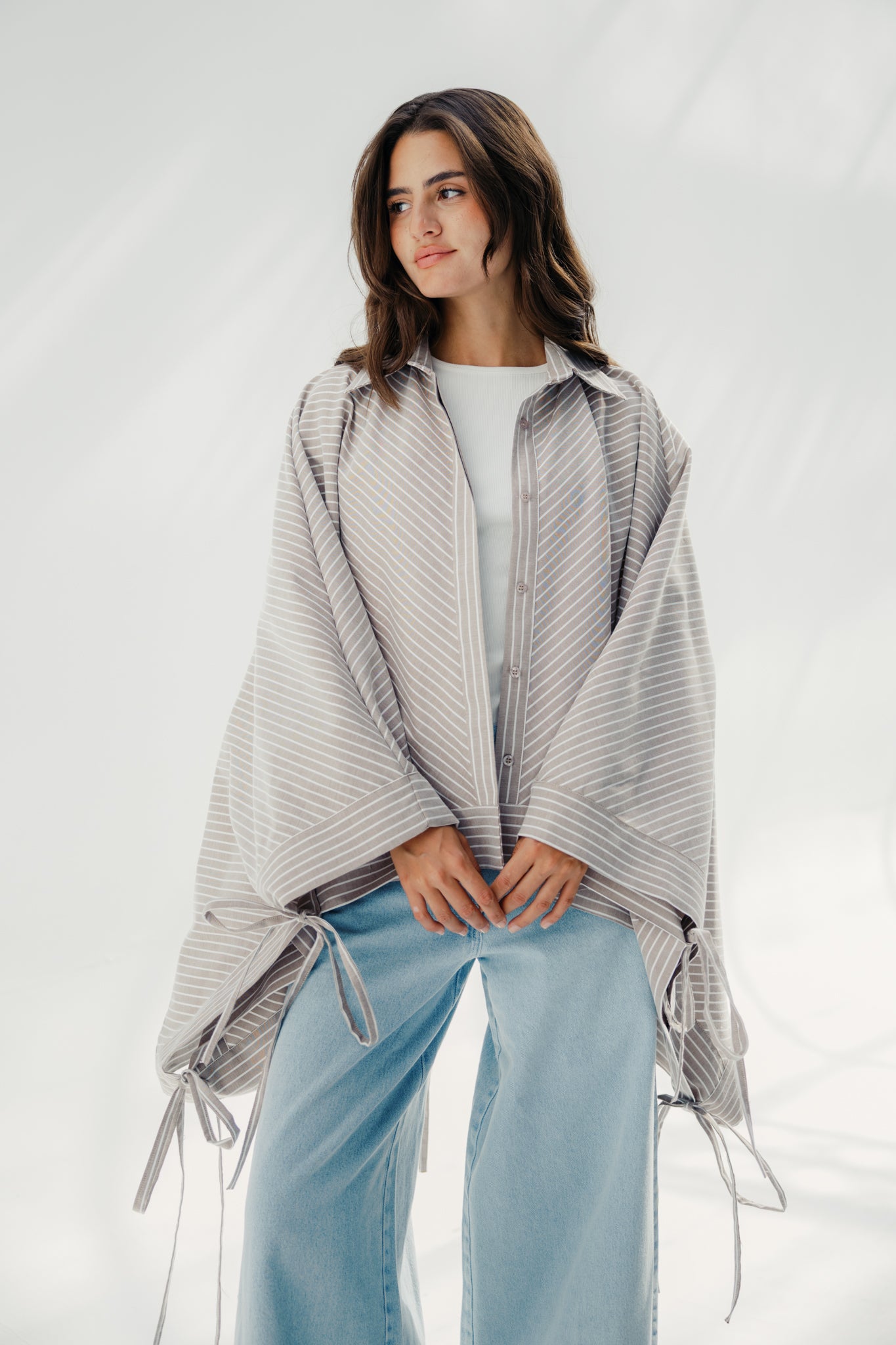 oversized striped shirt with back straw string Cafe & White