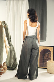 Wide leg pant with pleats Olive