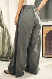 Wide leg pant with pleats Olive