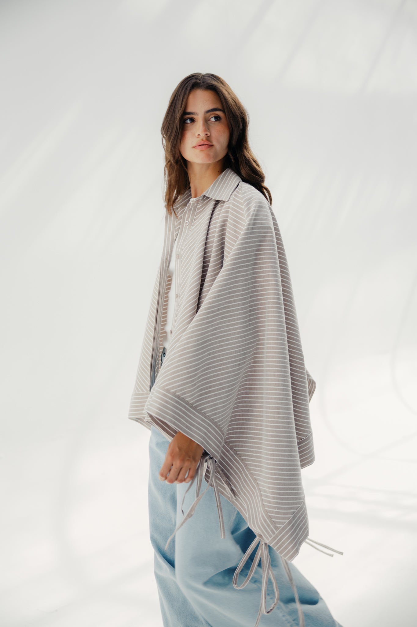 oversized striped shirt with back straw string Cafe & White