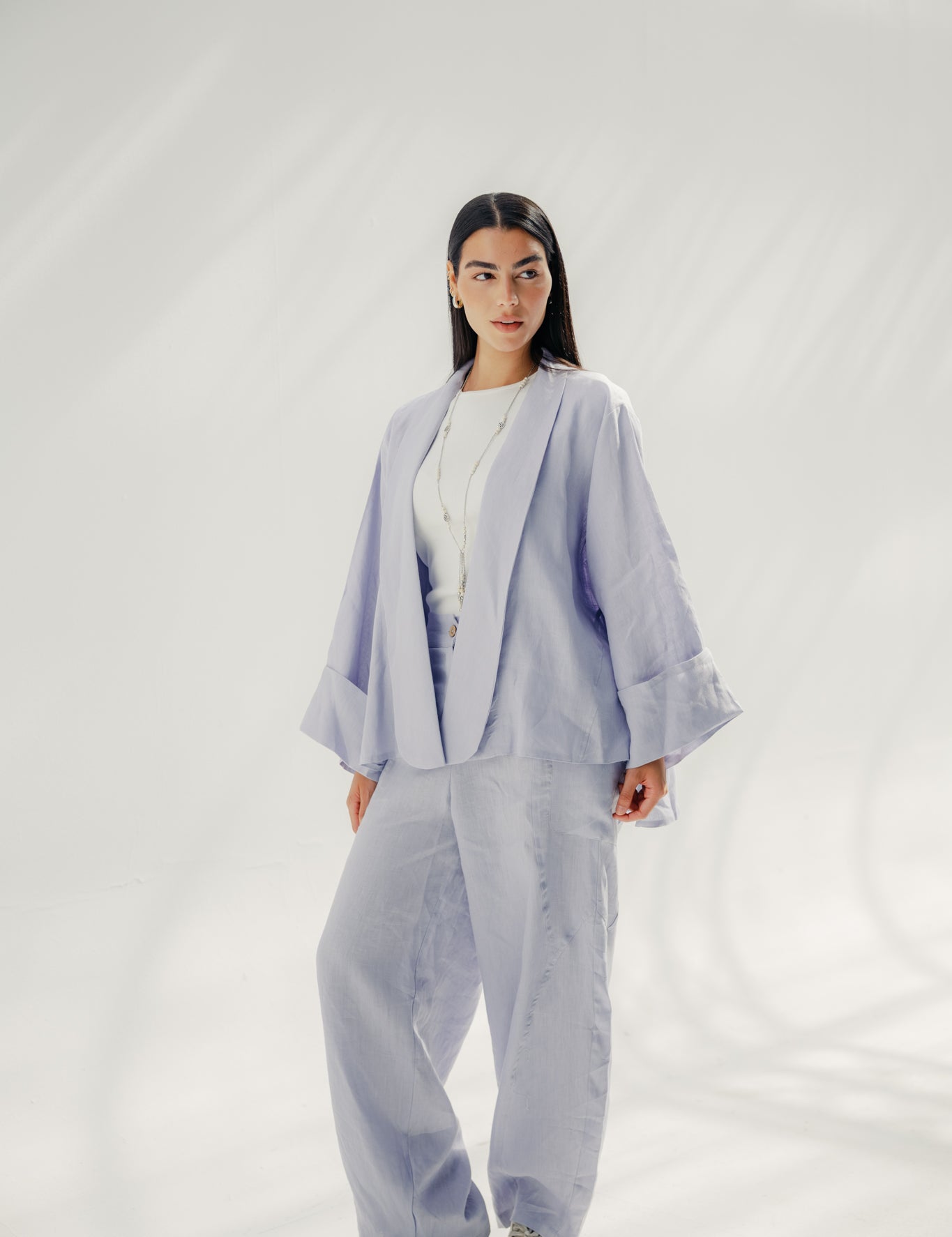 amira-749_28d83100-3415-4f47-a8fb-dc39b6ee4dde.jpg