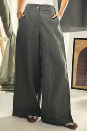 Wide leg pant with pleats Olive
