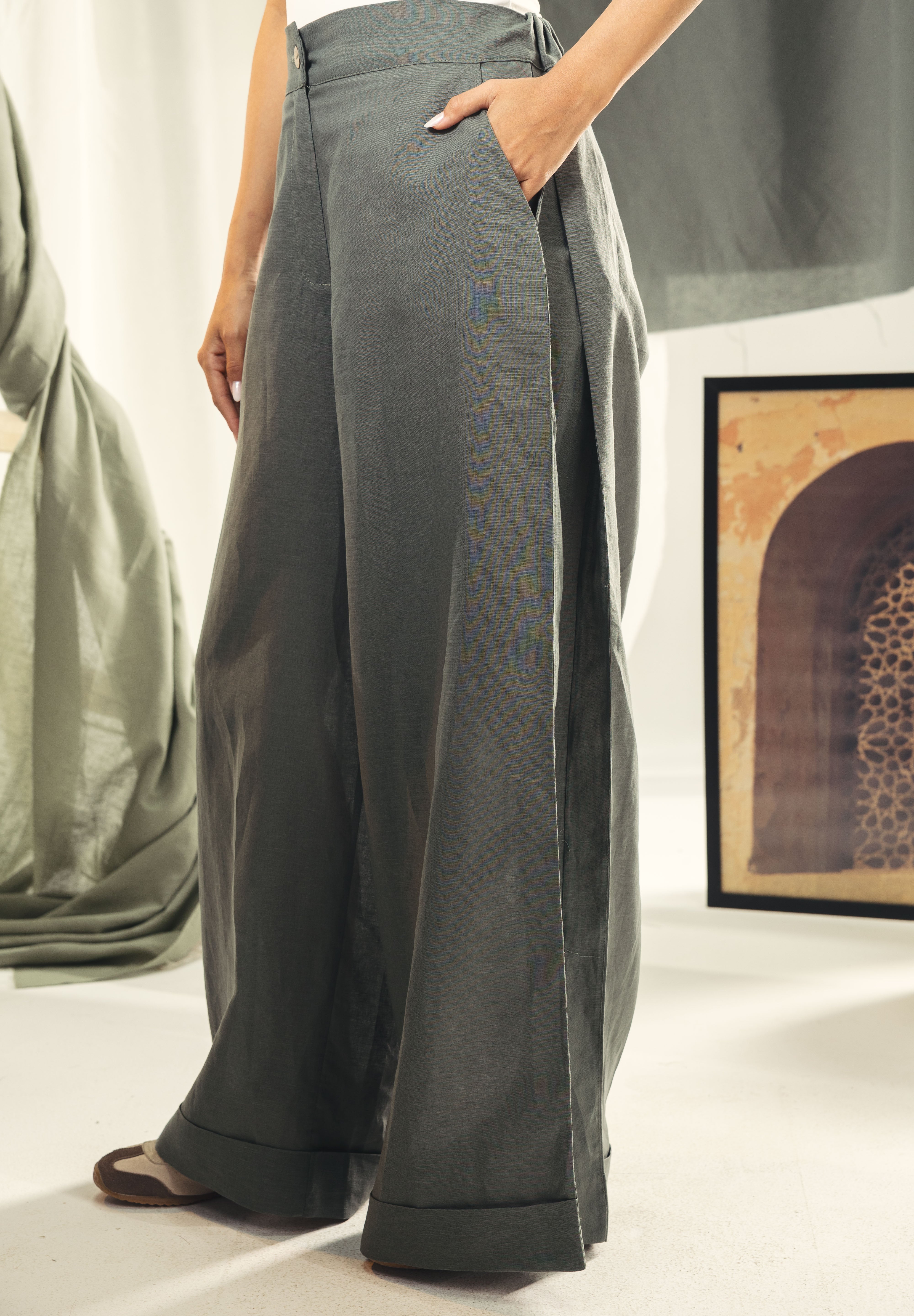 Wide leg pant with pleats Olive