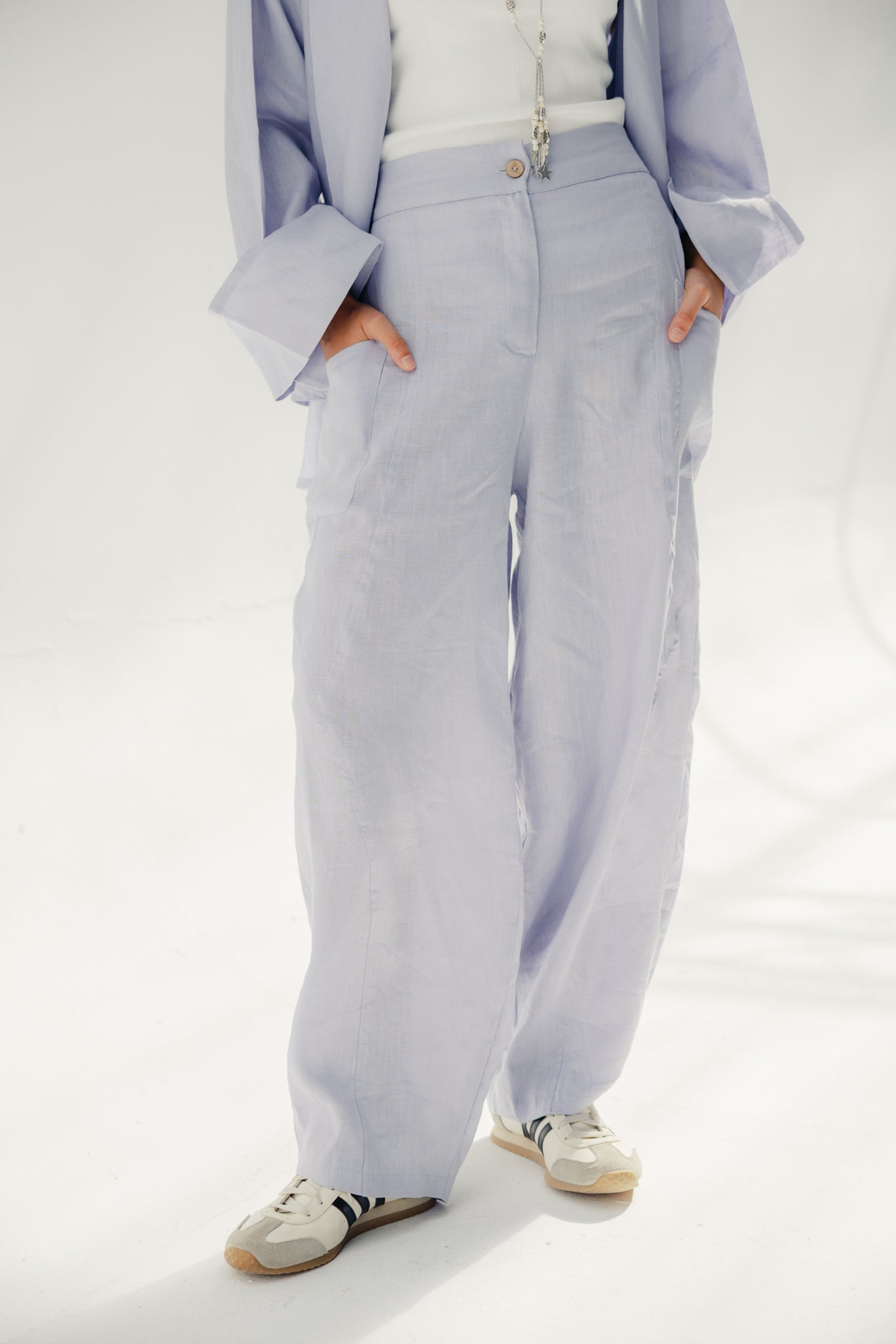 Aslightly Balloon pants with cuts and seams Babyblue