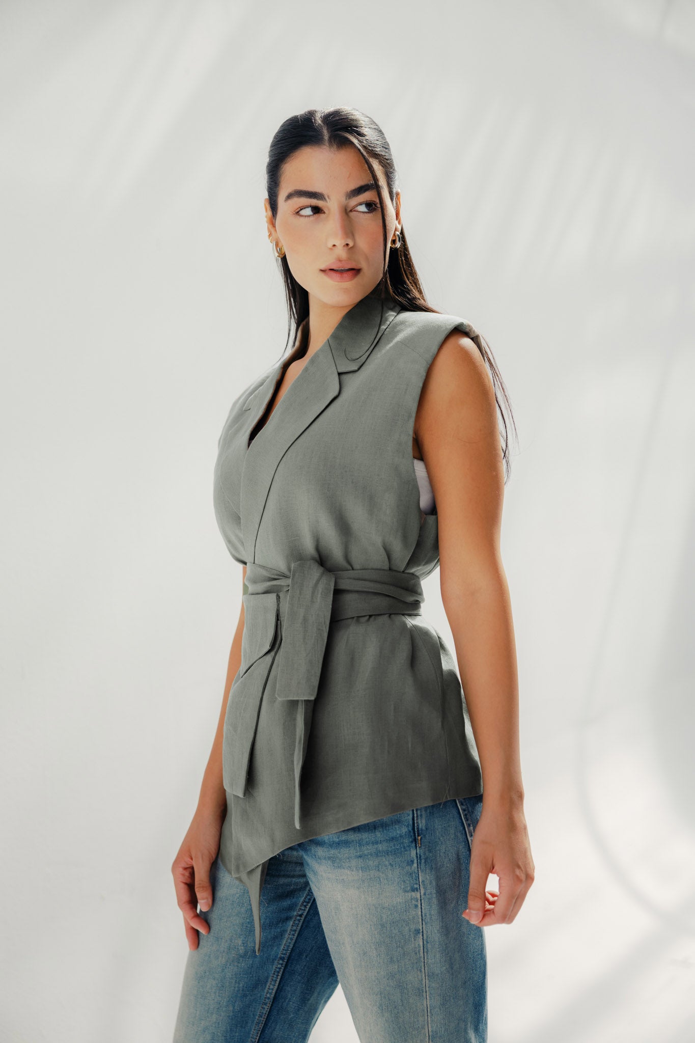 The Sand-mark Vest dark olive