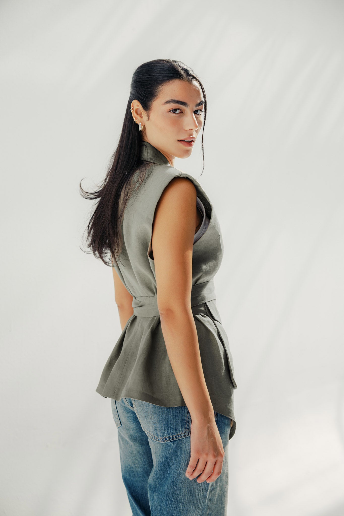 The Sand-mark Vest dark olive