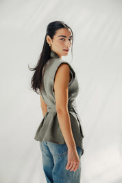 The Sand-mark Vest dark olive