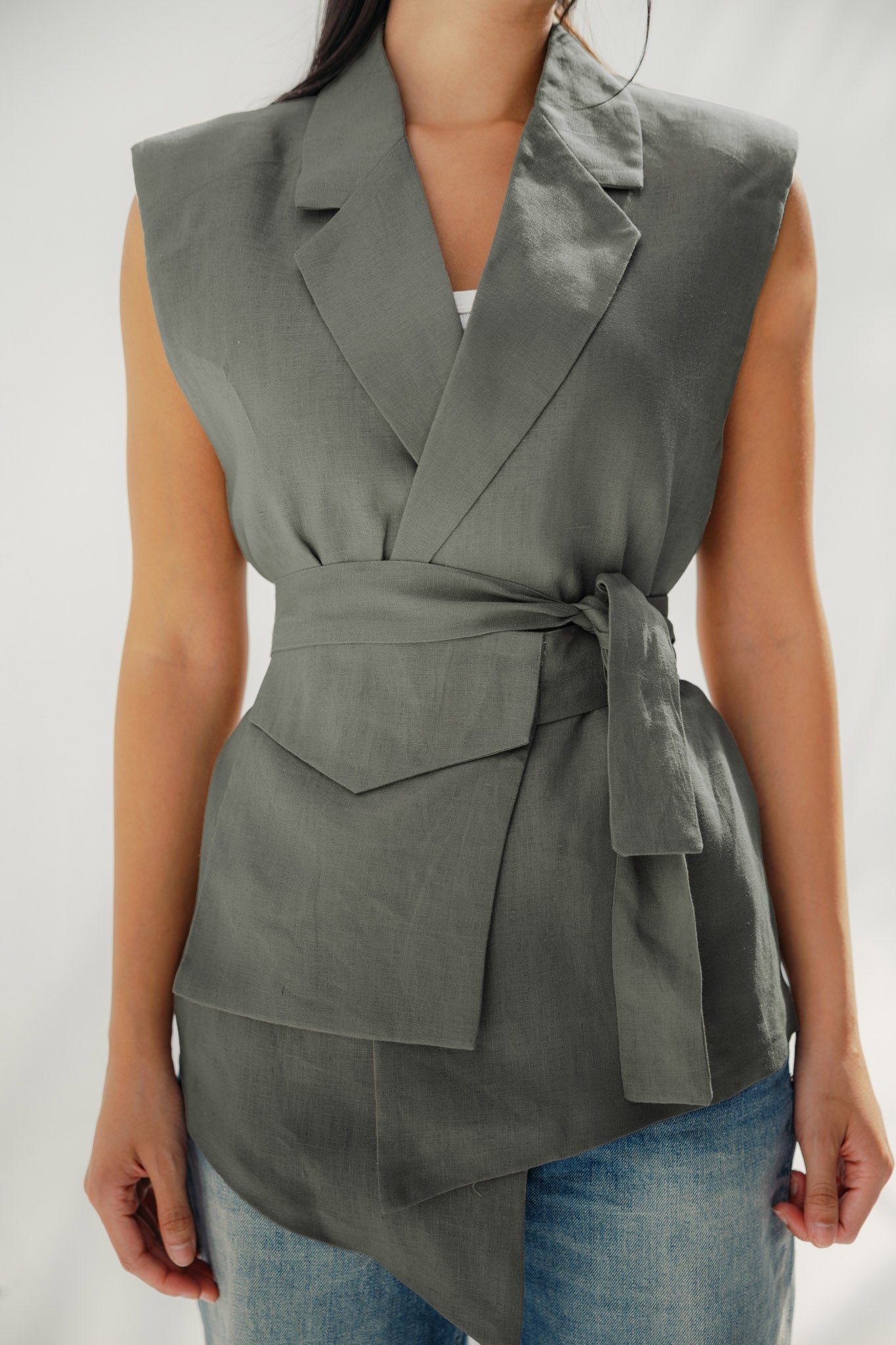 The Sand-mark Vest dark olive