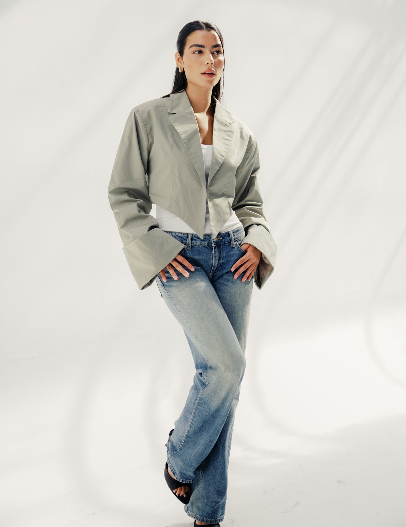 amira-901_754e79c2-9b48-4a07-a3f8-db1aa448fc35.jpg