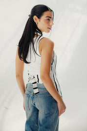 The Solano vest White and Black