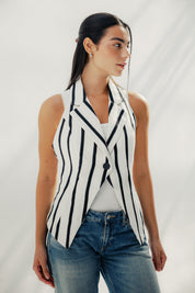 The Solano vest White and Black