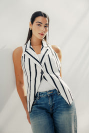 The Solano vest White and Black