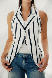 The Solano vest White and Black