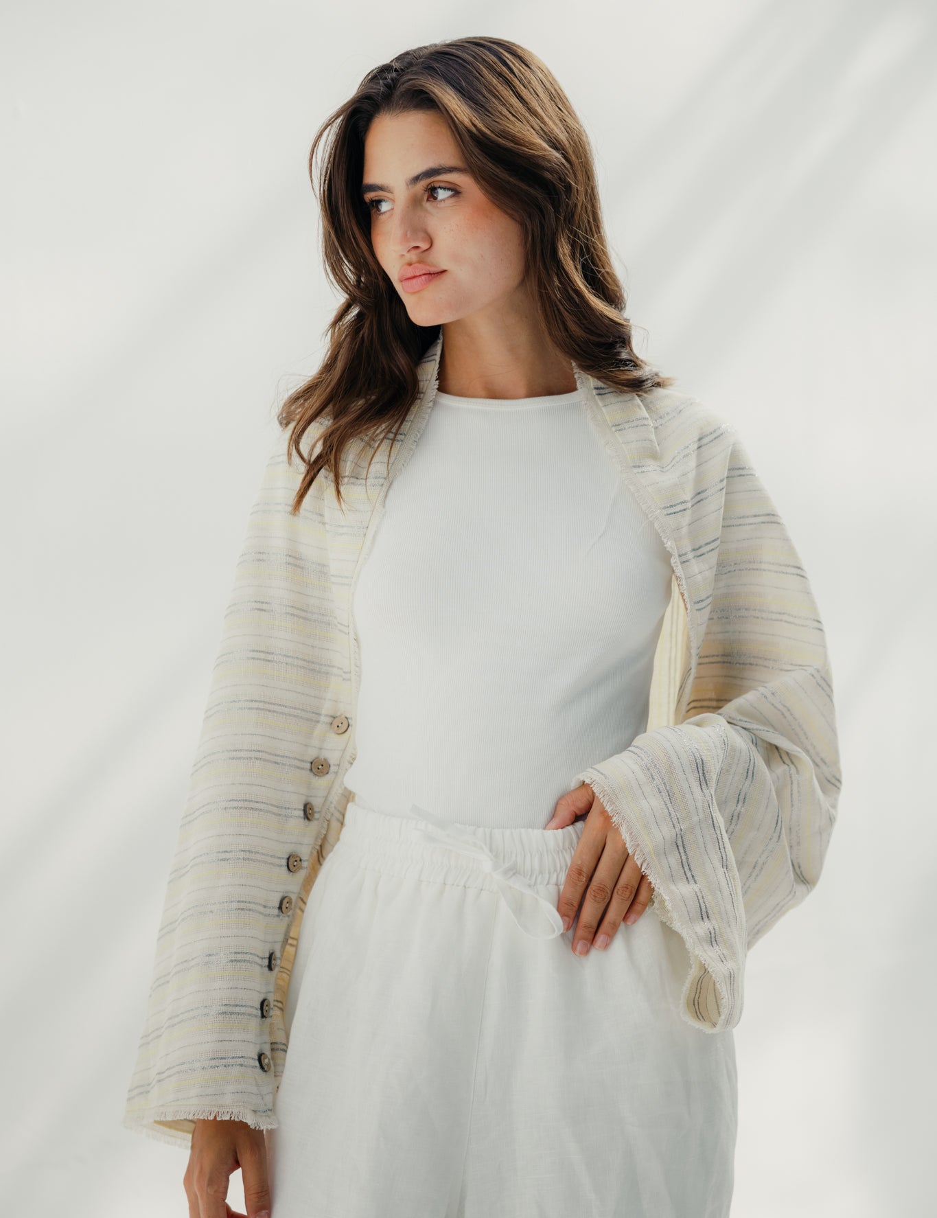 amira-987_eaf07dfe-e45a-495a-841d-1ce40ae62b5b.jpg
