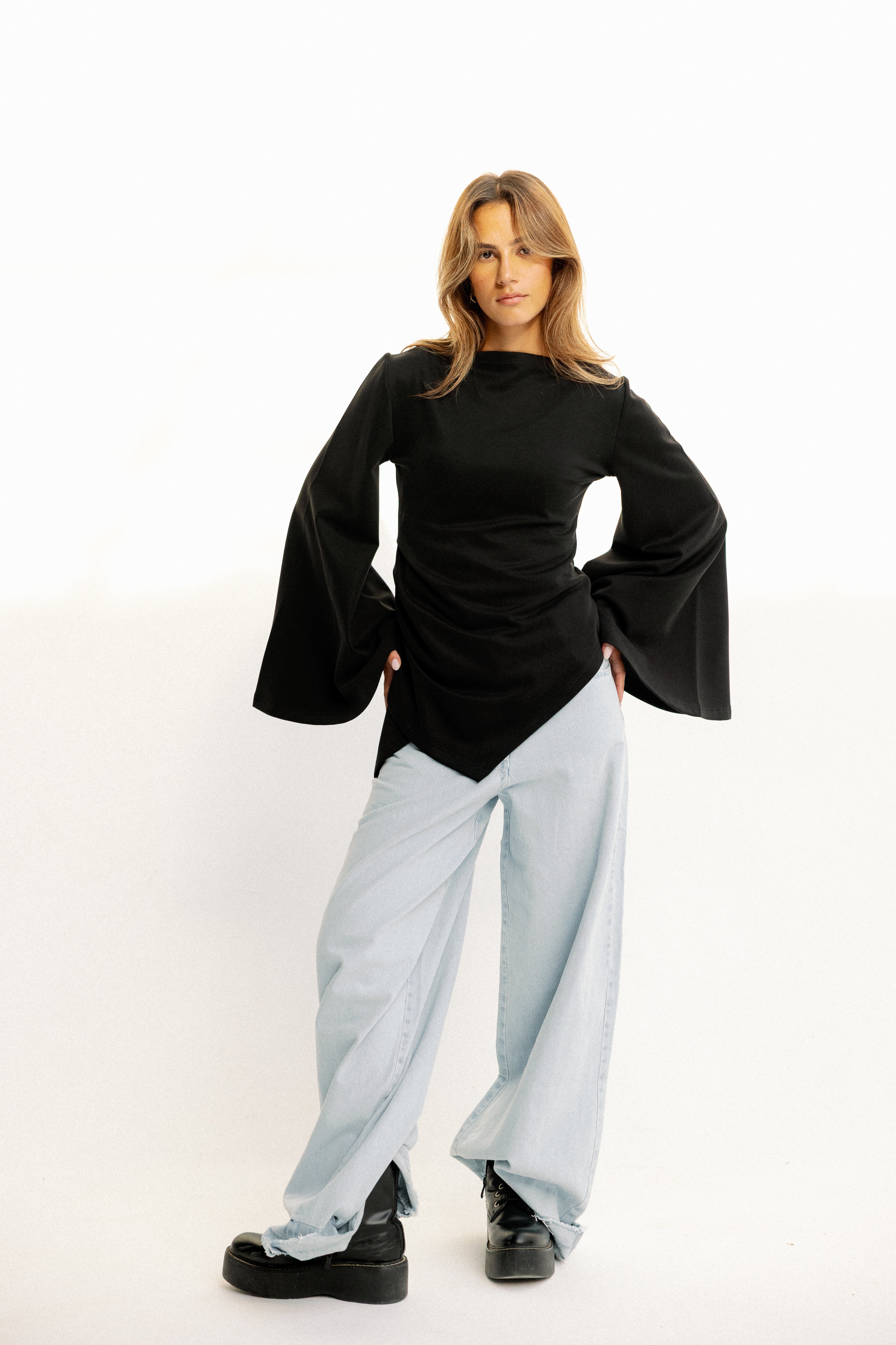 The offset top Black